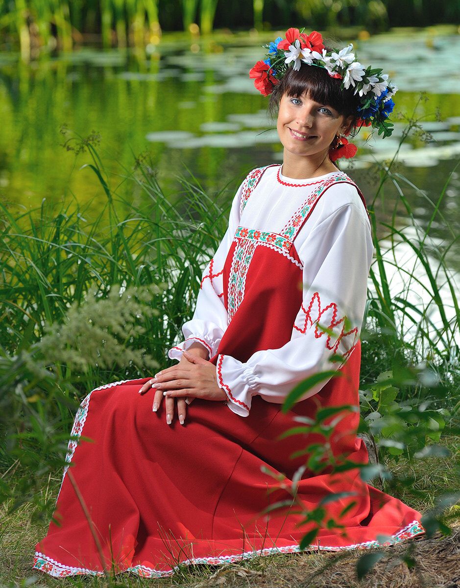 Beautiful girl Girls in Slavic costumes in Freetown