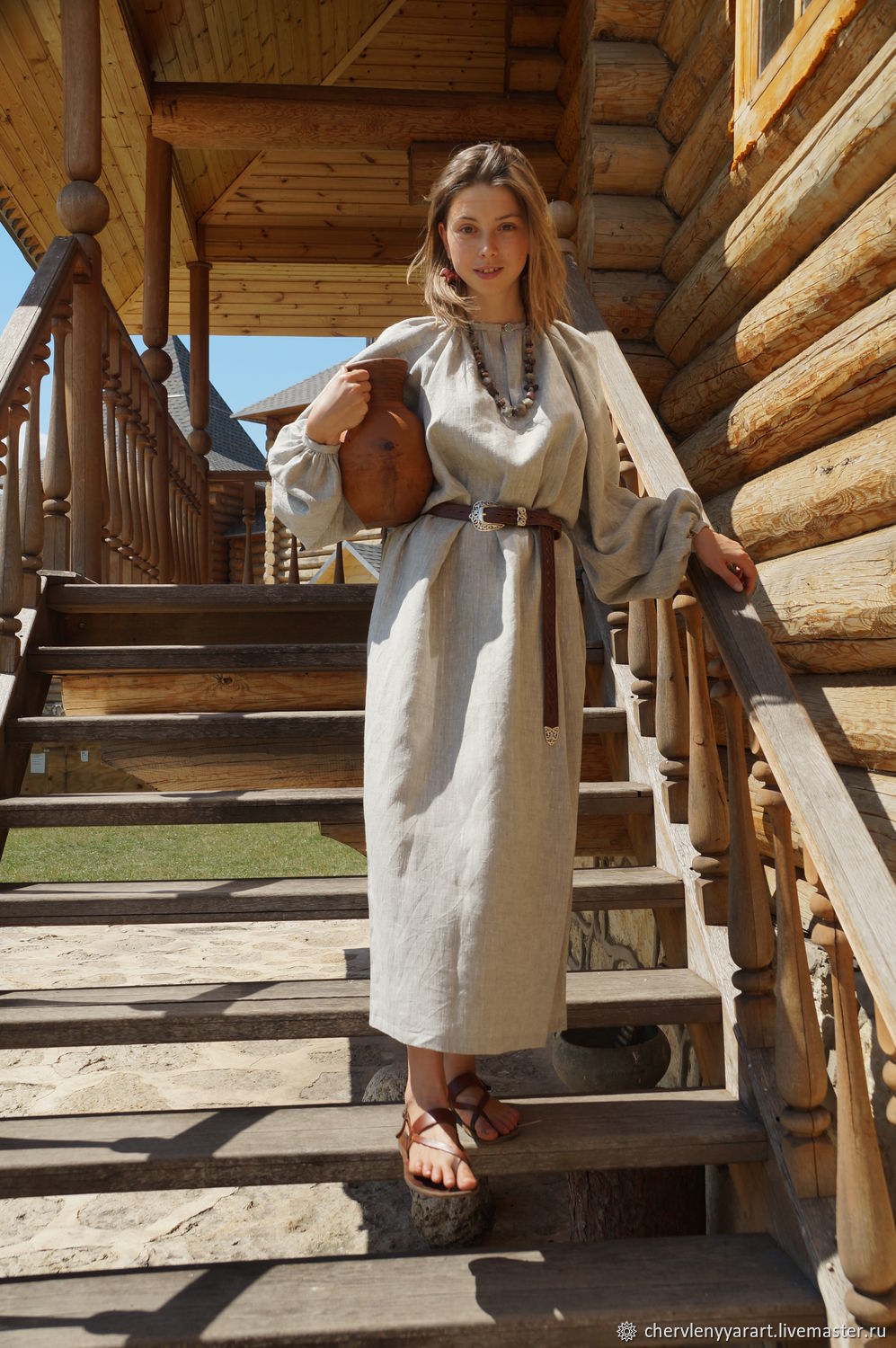 Girls in Slavic costumes in Freetown