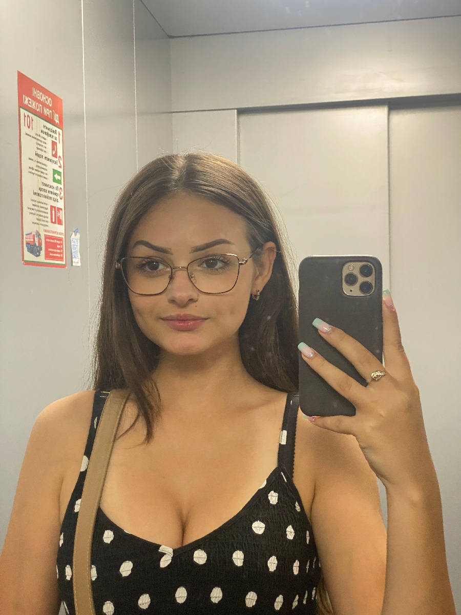 Sexy model Stacy in Freetown